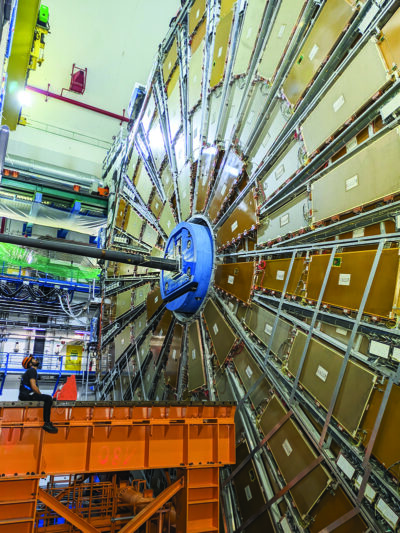 Particolare del rivelatore ATLAS, uno dei grandi esperimenti al Large Hadron Collider del Cern di Ginevra.